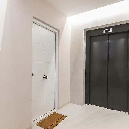 Lyc 149 Homes لاس بالماس دي غران كاناريا
